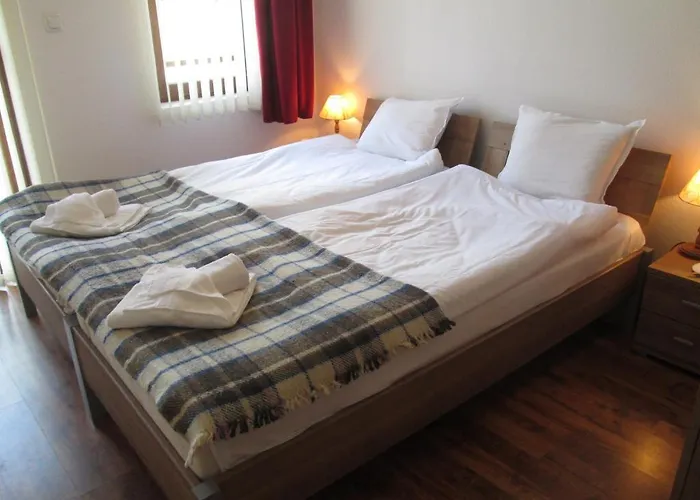 Md Alexander Services Apartamento